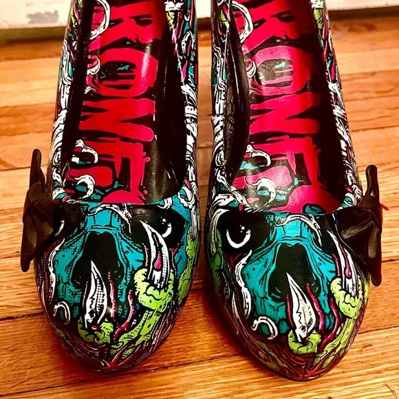 Iron Fist Monster Goth Heels - Picture 4 of 4